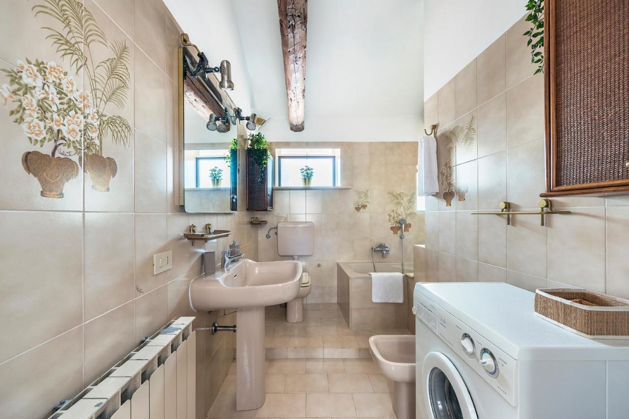 Colombina Like At Home 3 Bedrooms Fully Equipped Air Conditioned Venice Ngoại thất bức ảnh